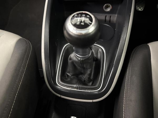 2012-Audi-A1-16-TDI-Ambition image:8