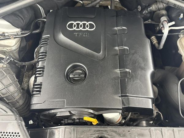 2012-Audi-Q5-20-TFSI-quattro-Auto image:13
