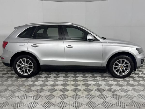 2012-Audi-Q5-20-TFSI-quattro-Auto image:17