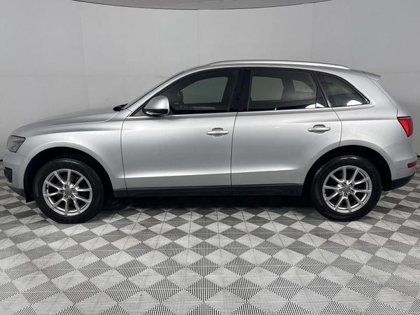 2012-Audi-Q5-20-TFSI-quattro-Auto image:19