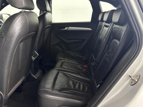 2012-Audi-Q5-20-TFSI-quattro-Auto image:3