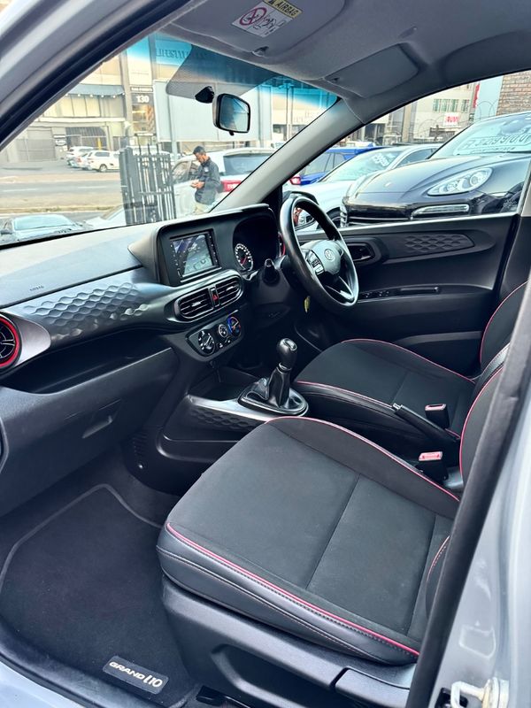 2022-Hyundai-Grand-i10-10-Motion image:11