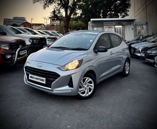 2022-Hyundai-Grand-i10-10-Motion image:1