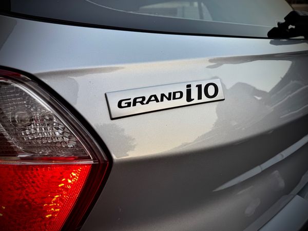 2022-Hyundai-Grand-i10-10-Motion image:19