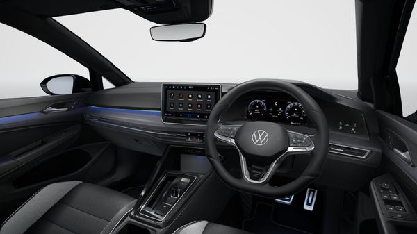 2026-Volkswagen-Golf-14-TSI-R-Line-Auto-110kw image:11