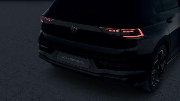 2026-Volkswagen-Golf-14-TSI-R-Line-Auto-110kw image:5