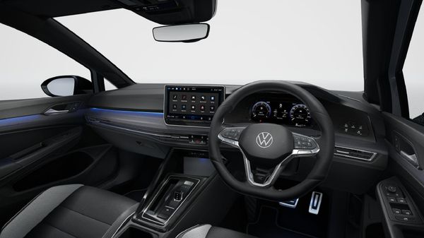 2026-Volkswagen-Golf-14-TSI-R-Line-Auto-110kw image:11