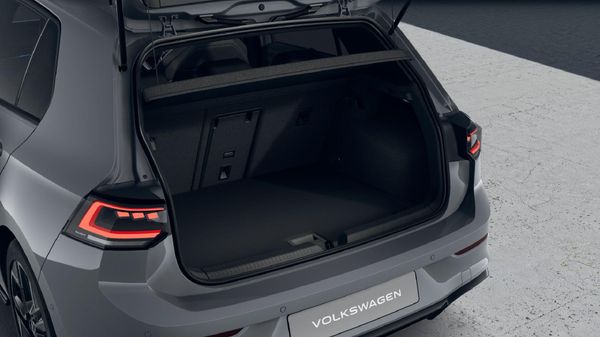 2026-Volkswagen-Golf-14-TSI-R-Line-Auto-110kw image:4