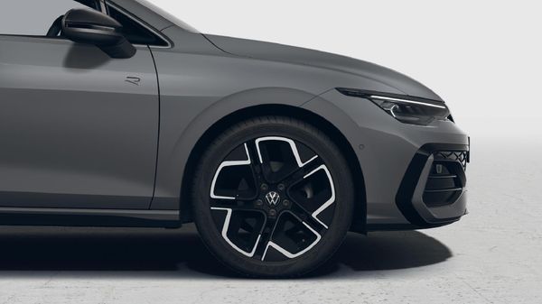 2026-Volkswagen-Golf-14-TSI-R-Line-Auto-110kw image:7