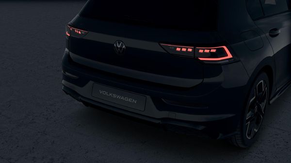 2026-Volkswagen-Golf-14-TSI-R-Line-Auto-110kw image:5