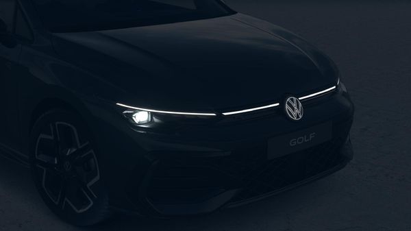 2026-Volkswagen-Golf-14-TSI-R-Line-Auto-110kw image:6