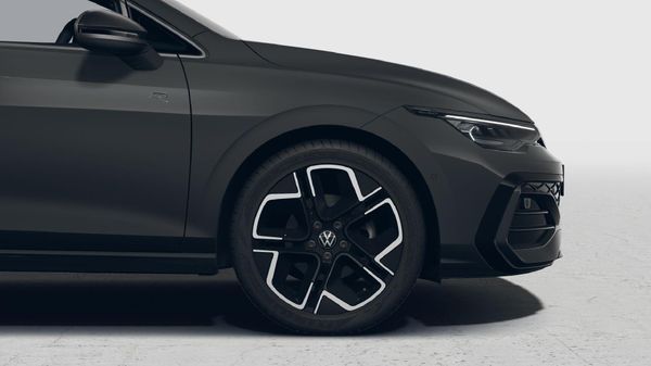 2026-Volkswagen-Golf-14-TSI-R-Line-Auto-110kw image:7