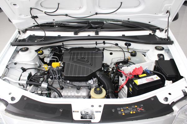 2024-Nissan-NP200-16-AC-Safety-Pack image:8