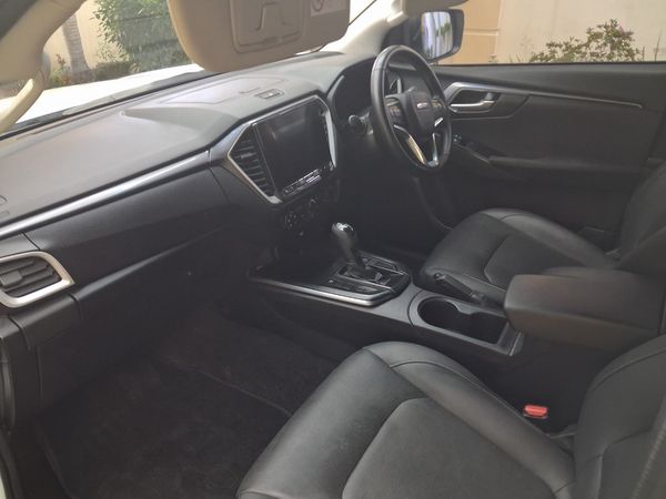 2023-Isuzu-D-Max-19-DDI-HR-LS-Auto-Extended-Cab image:11