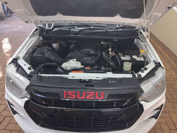 2023-Isuzu-D-Max-19-DDI-HR-LS-Auto-Extended-Cab image:21