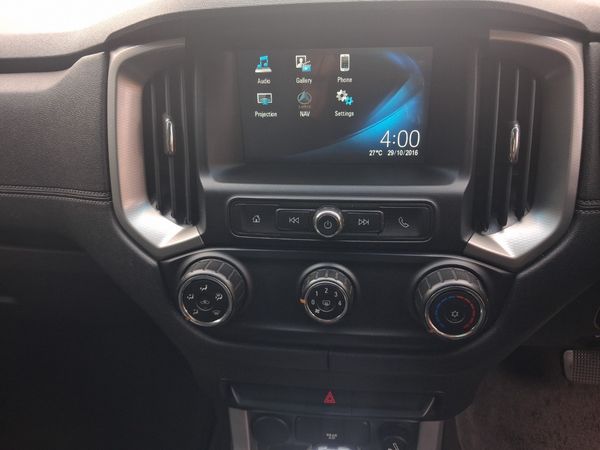 2017-Chevrolet-Trailblazer-25-LT-Auto image:11