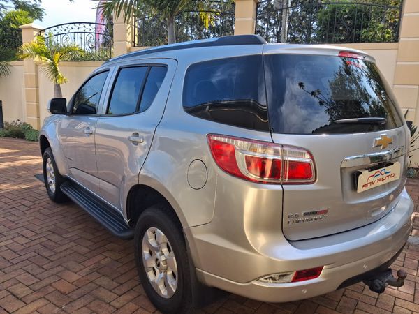 2017-Chevrolet-Trailblazer-25-LT-Auto image:4