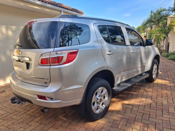 2017-Chevrolet-Trailblazer-25-LT-Auto image:6