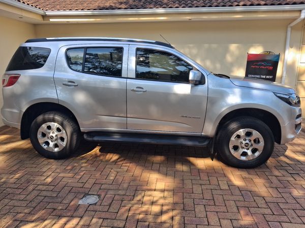 2017-Chevrolet-Trailblazer-25-LT-Auto image:7