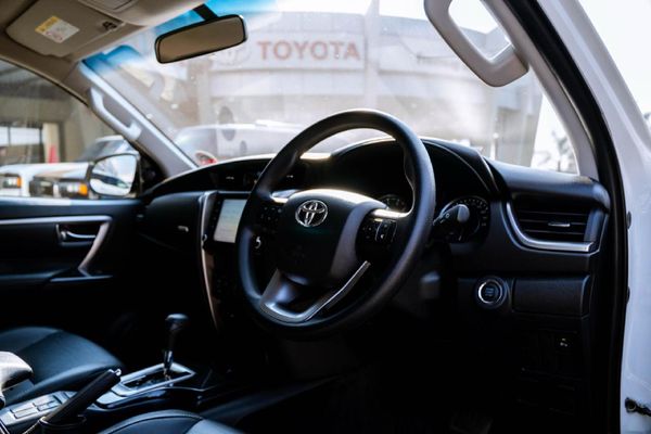 2024-Toyota-Fortuner-24-GD-6-4x4-Auto image:7