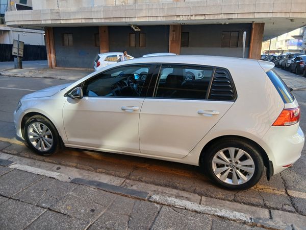 2016-Volkswagen-Golf-VII-14-TSI image:6