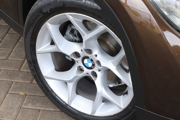 2010-BMW-X1-sDrive18i-Auto image:5