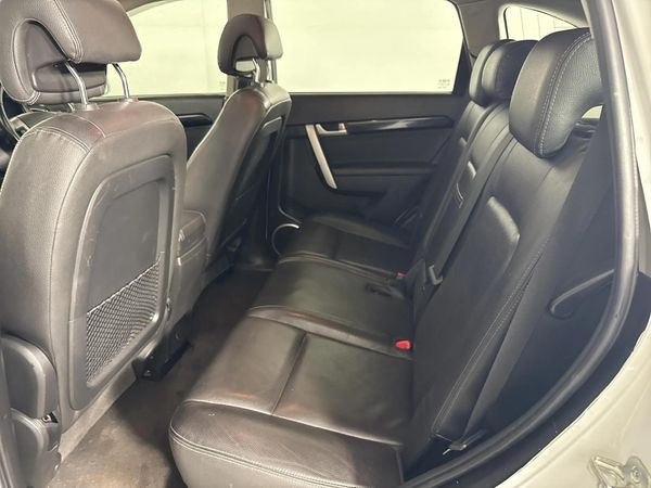 2012-Chevrolet-Captiva-22D-LTZ-4x4-Auto image:3