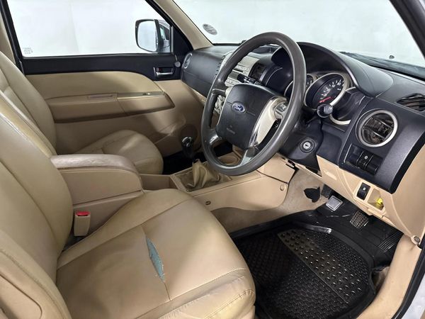 2012-Ford-Everest-30-TDCi-XLT image:9