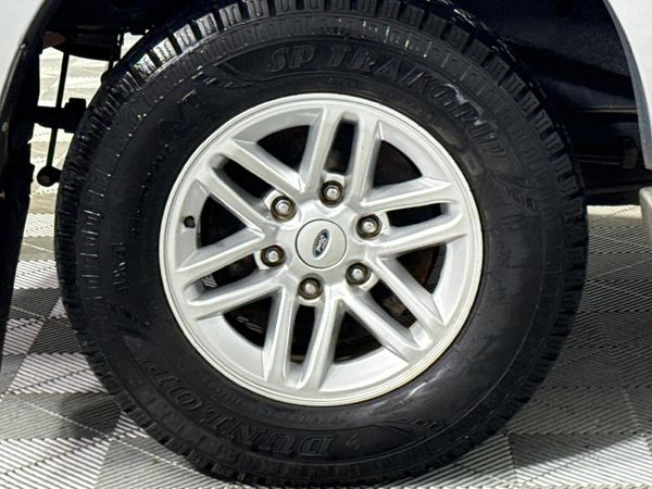 2012-Ford-Everest-30-TDCi-XLT image:7