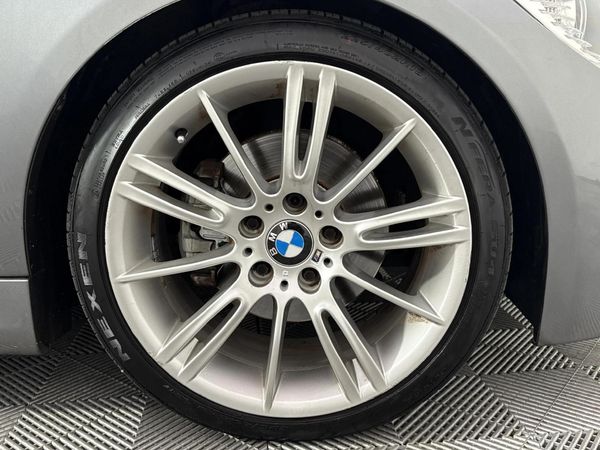 2010-BMW-3-Series-323i-M-Sport image:4