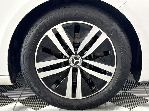 2019-Mercedes-Benz-A-Class-A-200-Sedan image:5