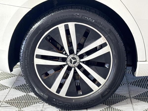 2019-Mercedes-Benz-A-Class-A-200-Sedan image:7