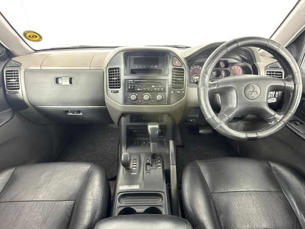 2002-Mitsubishi-Pajero-3200-DI-D-Auto-3-dr image:1