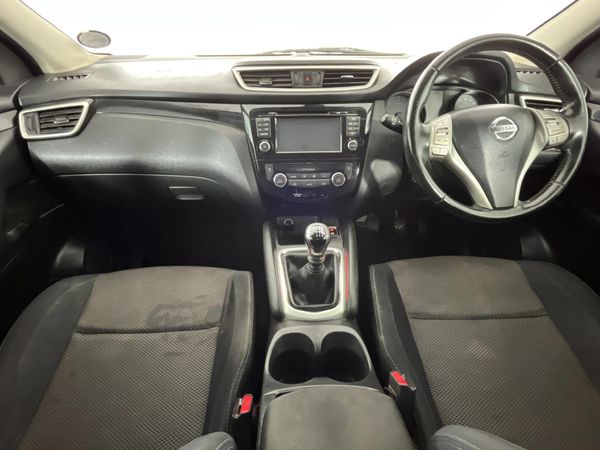 2015-Nissan-Qashqai-15-dCi-Acenta-Tech image:1
