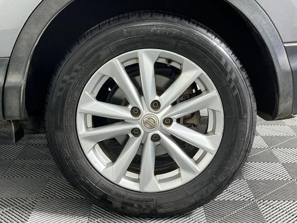 2015-Nissan-Qashqai-15-dCi-Acenta-Tech image:6