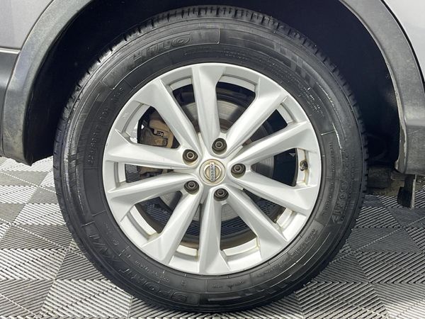 2015-Nissan-Qashqai-15-dCi-Acenta-Tech image:7