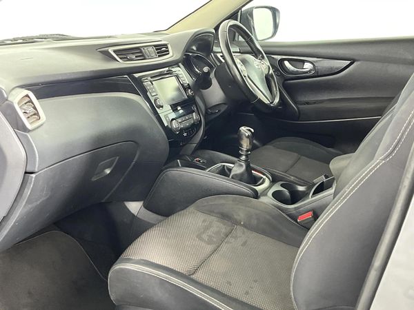 2015-Nissan-Qashqai-15-dCi-Acenta-Tech image:8