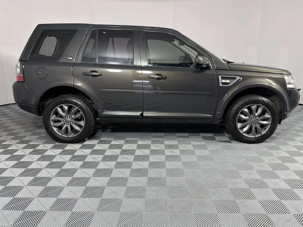 2013-Land-Rover-Freelander-II-22-SD4-S-Auto image:15