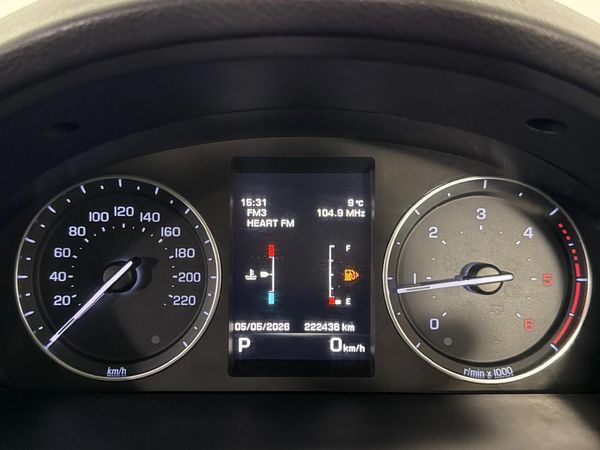 2013-Land-Rover-Freelander-II-22-SD4-S-Auto image:2