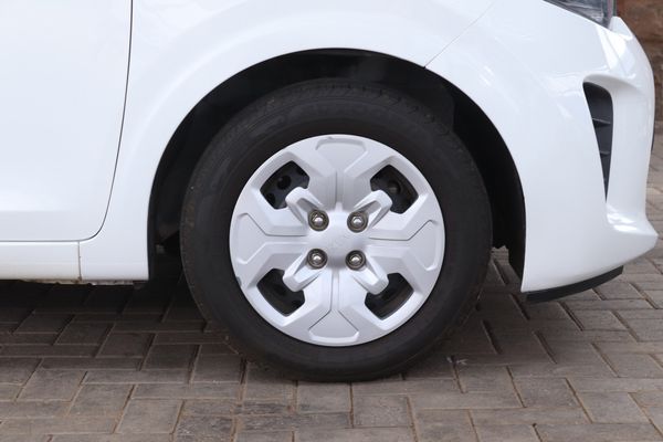 2020-Kia-Picanto-10-Street image:9