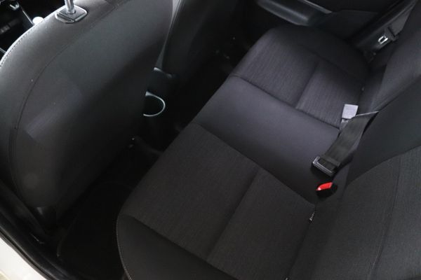2020-Kia-Picanto-10-Street image:19