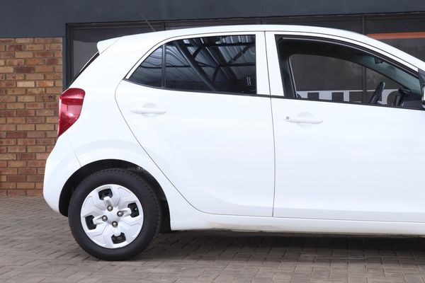 2020-Kia-Picanto-10-Street image:4