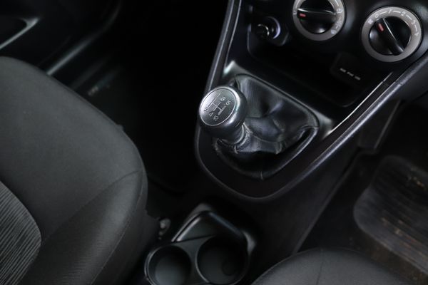 2014-Hyundai-i10-11-GLS-Motion image:17