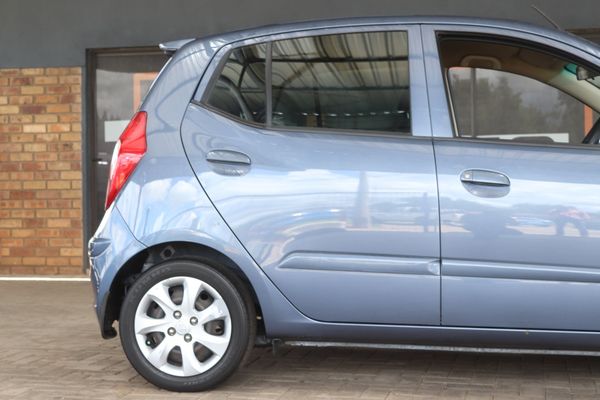 2014-Hyundai-i10-11-GLS-Motion image:4