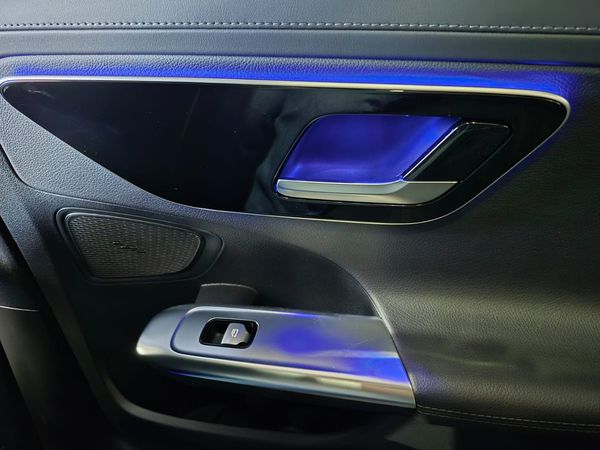 2022-Mercedes-Benz-C-Class-C-200-Auto image:7
