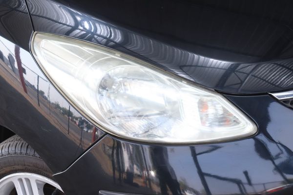 2010-Hyundai-i10-12-GLS image:11