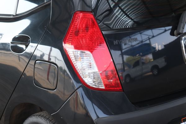 2010-Hyundai-i10-12-GLS image:13