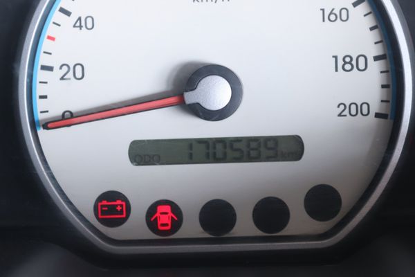 2010-Hyundai-i10-12-GLS image:14