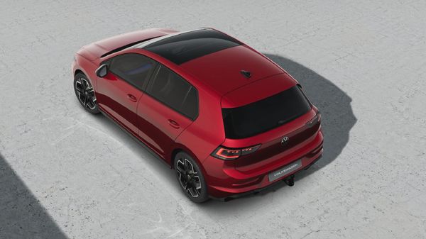 2026-Volkswagen-Golf-14-TSI-R-Line-Auto-110kw image:3