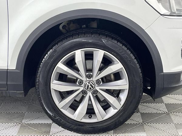 2021-Volkswagen-T-Roc-14-TSI-Design-Auto image:5